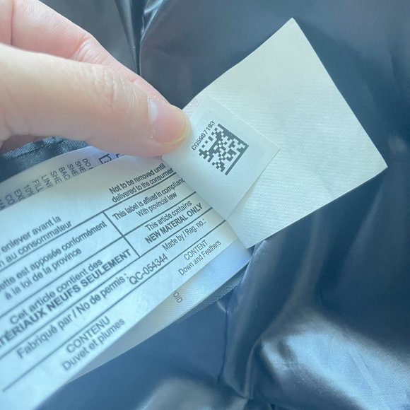 CANADA GOOSE Women's HyBridge® Base Down Jacket Matte Finish- SIZE XS - Picture 7 of 11